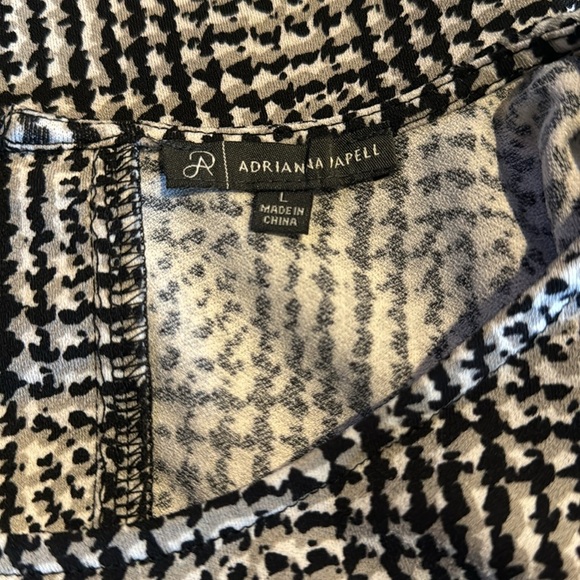 Adrianna Papell black/gray/white abstract houndstooth check stretch crepe top. L - Picture 7 of 7